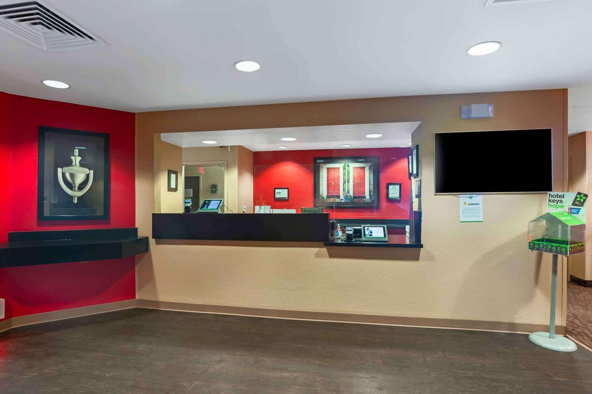 Extended America - - Circle Hotel San Diego